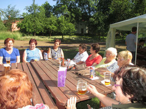 Posezení na vodáckém tábořišti - červen 2016